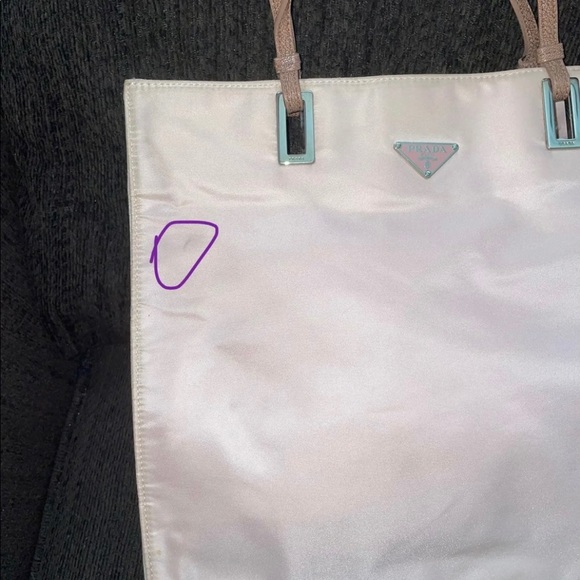 Prada purse - Picture 4 of 8